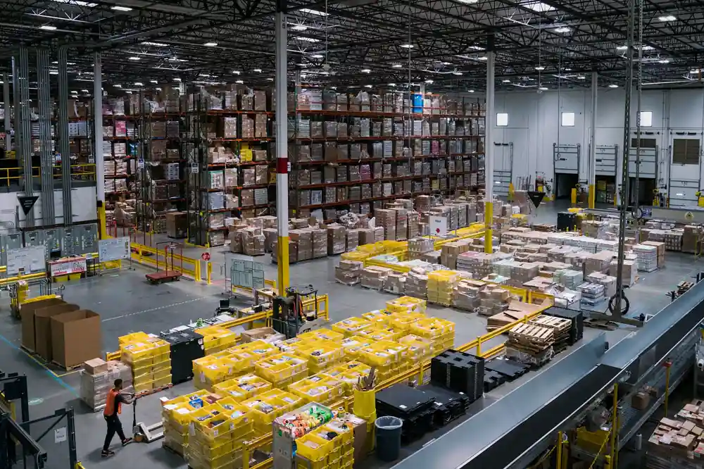 Amazon đã sử dụng AI như thế nào để fulfill trong Black Friday Cyber Monday